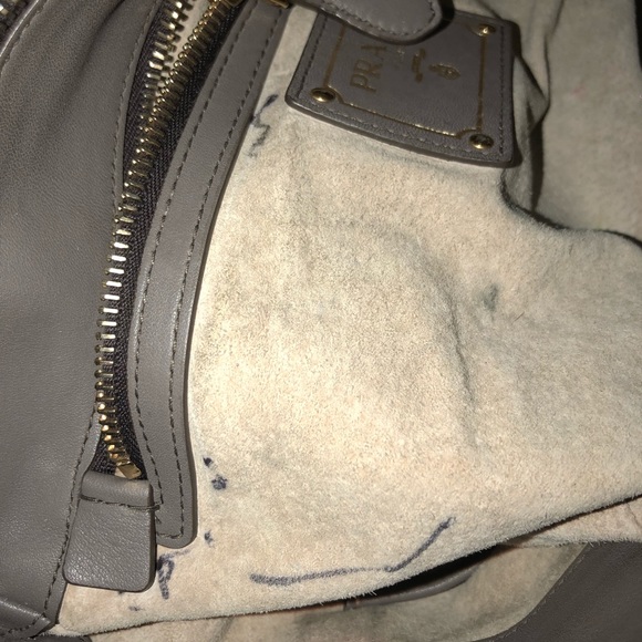 Gorgeous GREY PRADA BAG- **Make Me An Offer** - Picture 8 of 8